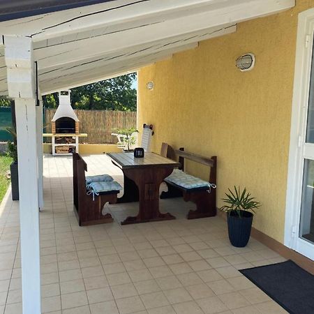 Holiday Home Rosa Gedici Экстерьер фото