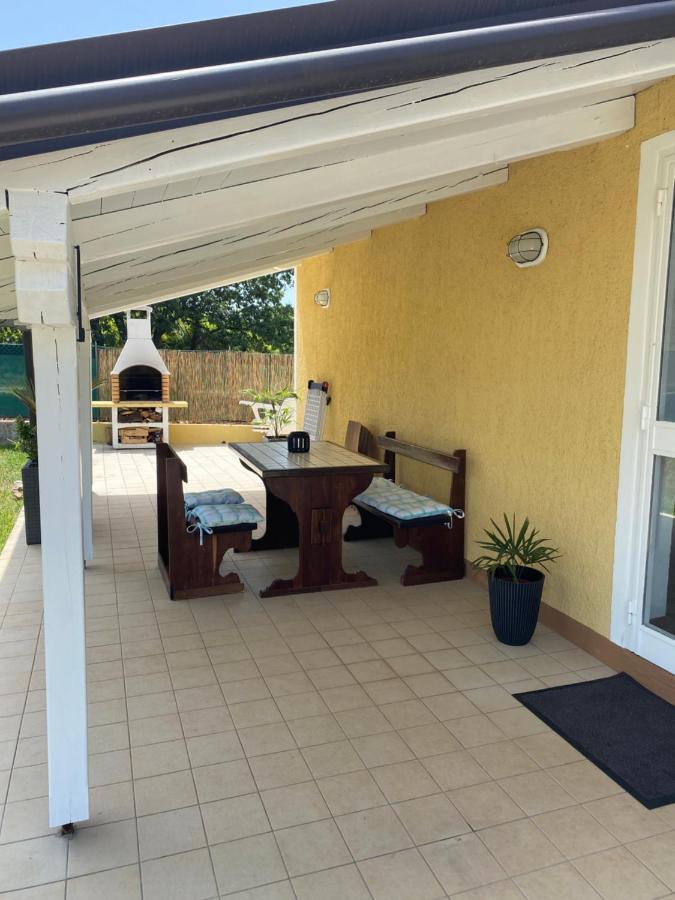 Holiday Home Rosa Gedici Экстерьер фото
